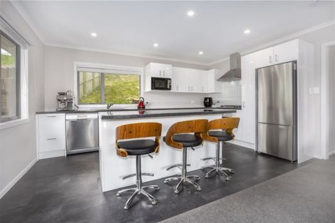 Photo of property in 17a Gloucester Street, Cannons Creek, Porirua, 5024