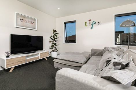 Photo of property in 4 Karika Place, Massey, Auckland, 0614