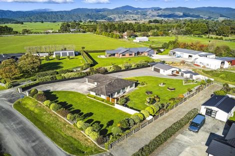 Photo of property in 51 Garth Road, Levin, 5571