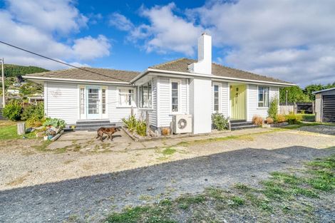 Photo of property in 246f Marine Parade, Bluff, 9814