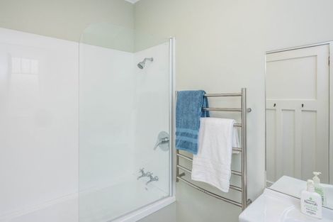 Photo of property in 16 Khandallah Road, Ngaio, Wellington, 6035