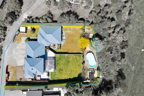 Photo of property in 66 Queens Avenue, Waikuku Beach, 7402