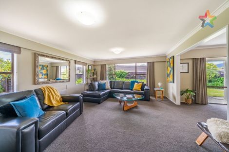 Photo of property in 25 Waddington Drive, Naenae, Lower Hutt, 5011
