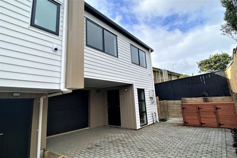 Photo of property in 7/66 Bruce Road, Glenfield, Auckland, 0629