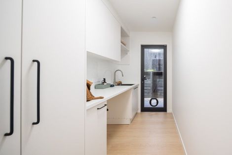 Photo of property in 10 Bosun Place, Te Atatu Peninsula, Auckland, 0610