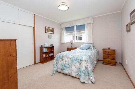 Photo of property in 15 Judkins Crescent, Cockle Bay, Auckland, 2014