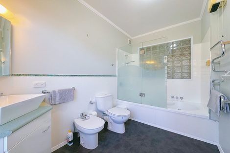 Photo of property in 14b Glenmore Street, Thorndon, Wellington, 6011
