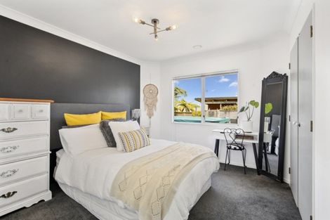 Photo of property in 115a Normandale Road, Normandale, Lower Hutt, 5010