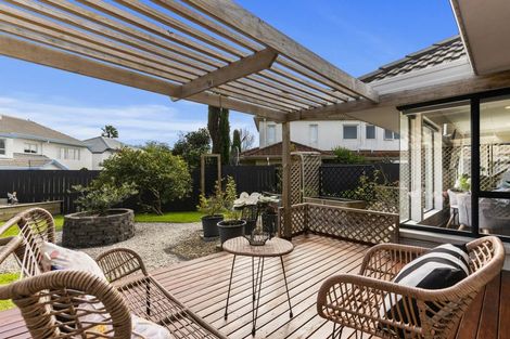 Photo of property in 2/83 Meadowland Drive, Somerville, Auckland, 2014