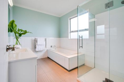 Photo of property in 154b Avondale Road, Greenmeadows, Napier, 4112