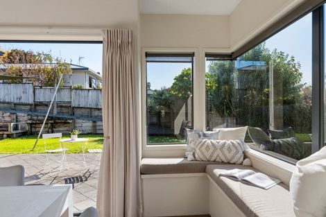 Photo of property in 11 Hawk Place, Welcome Bay, Tauranga, 3112