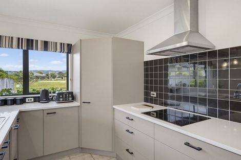 Photo of property in 1 William Noel Place, Waikanae Beach, Waikanae, 5036