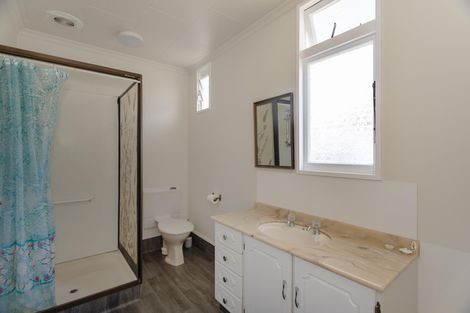 Photo of property in 56 Greta Street, South Hill, Oamaru, 9400