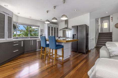 Photo of property in 12 Charlotte Way, Raumati South, Paraparaumu, 5032