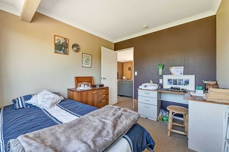 Photo of property in 30 Moulton Street, Moturoa, New Plymouth, 4310