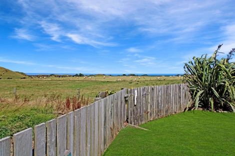 Photo of property in 5 Pungarehu Road, Pungarehu, Opunake, 4685