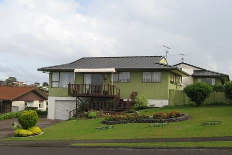 Photo of property in 1/4 Pounamu Place, Shelly Park, Auckland, 2014