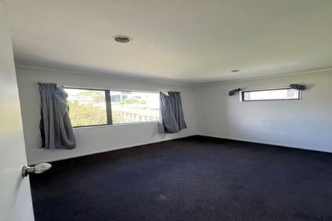 Photo of property in 91c Wade River Road, Stanmore Bay, Whangaparaoa, 0932