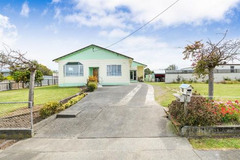 Photo of property in 201 Bridge Street, Bulls, 4818