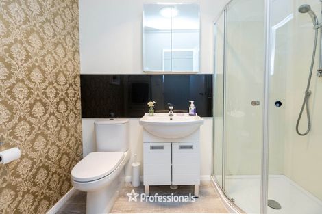 Photo of property in 2/16 Riverbank Street, Ebdentown, Upper Hutt, 5018