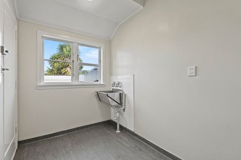 Photo of property in 1/25 Gould Crescent, Woolston, Christchurch, 8023