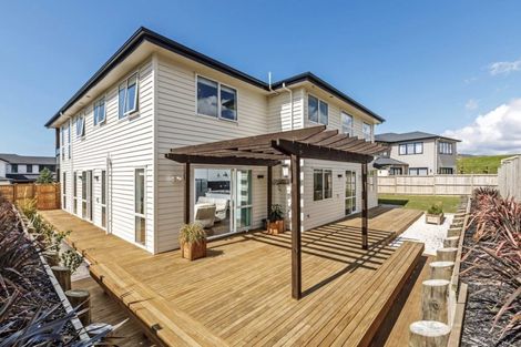 Photo of property in 8 Taraire Place, Orewa, 0931
