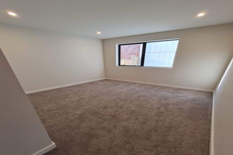 Photo of property in 5 Skua Road, Hobsonville, Auckland, 0616