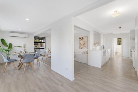 Photo of property in 6 Rainbow Place, Wattle Downs, Auckland, 2103