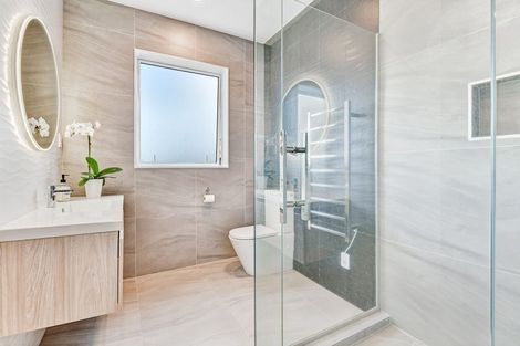 Photo of property in 17 Resolution Drive, Gulf Harbour, Whangaparaoa, 0930