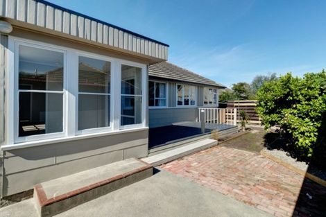 Photo of property in 9 Wilmot Street, Northcote, Christchurch, 8052