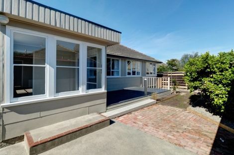 Photo of property in 9 Wilmot Street, Northcote, Christchurch, 8052