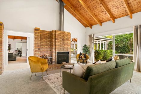 Photo of property in 18 Burgundy Park Avenue, Henderson, Auckland, 0612