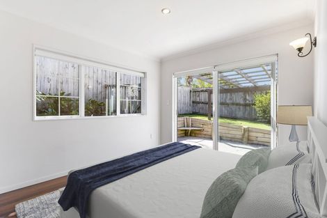 Photo of property in 74 Travis View Drive, Fairview Heights, Auckland, 0632