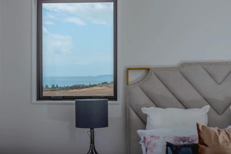 Photo of property in 10 Rockpool Road, Orewa, 0931