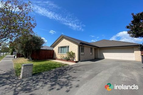 Photo of property in 19 Reka Street, Parklands, Christchurch, 8083
