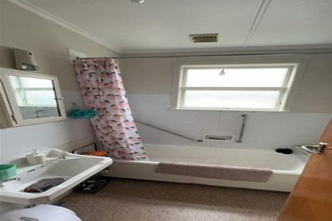 Photo of property in 2/502 Saint Aubyn, Hastings, 4122