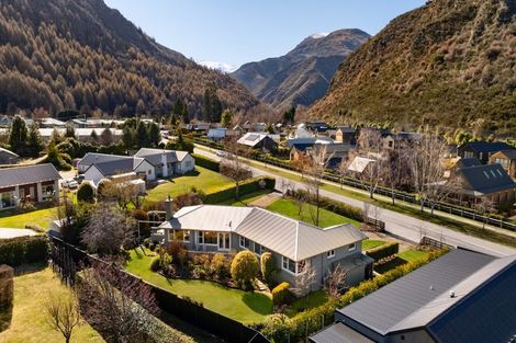 Photo of property in 27 Manse Road, Arrowtown, 9302