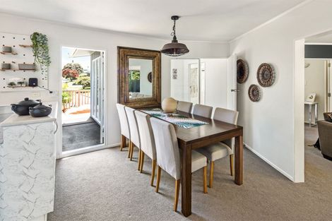 Photo of property in 1 Goddard Grove, Churton Park, Wellington, 6037