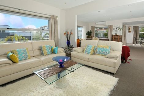 Photo of property in 15 Vino Cina Heights, Ranui, Auckland, 0612