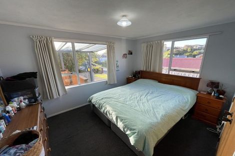 Photo of property in 7 Kaitangata Crescent, Kelson, Lower Hutt, 5010