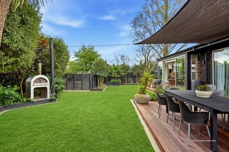 Photo of property in 9 Hadlow Place, Burnside, Christchurch, 8041