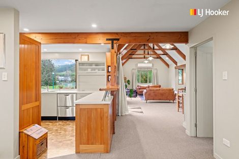 Photo of property in 19 Skerries Street, Outram, 9019