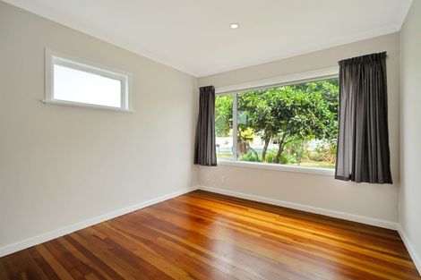 Photo of property in 78 Matipo Road, Te Atatu Peninsula, Auckland, 0610