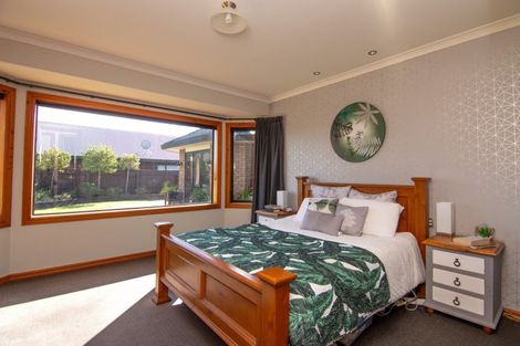 Photo of property in 7 Alpine Grove, Kelvin Grove, Palmerston North, 4414