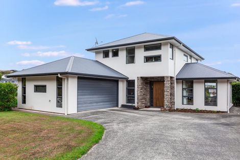 Photo of property in 114 Navigation Drive, Whitby, Porirua, 5024