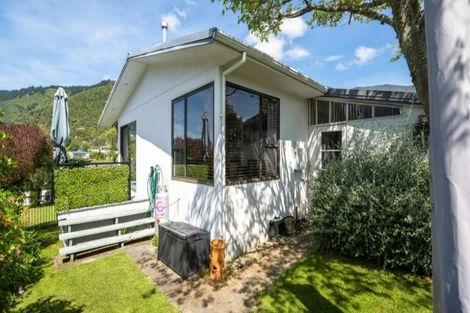 Photo of property in 247a Waikawa Road, Waikawa, Picton, 7220