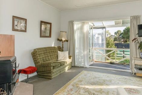 Photo of property in 2 Curtis Street, Hector, 7822