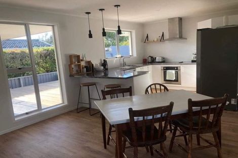 Photo of property in 2 Karaka Street, Inglewood, 4330