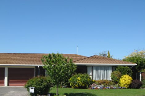 Photo of property in 2/48 Solomon Avenue, Redwood, Christchurch, 8051