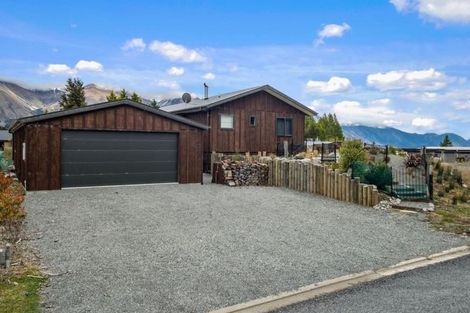 Photo of property in 7 Ohau Drive, Lake Ohau, Twizel, 9412